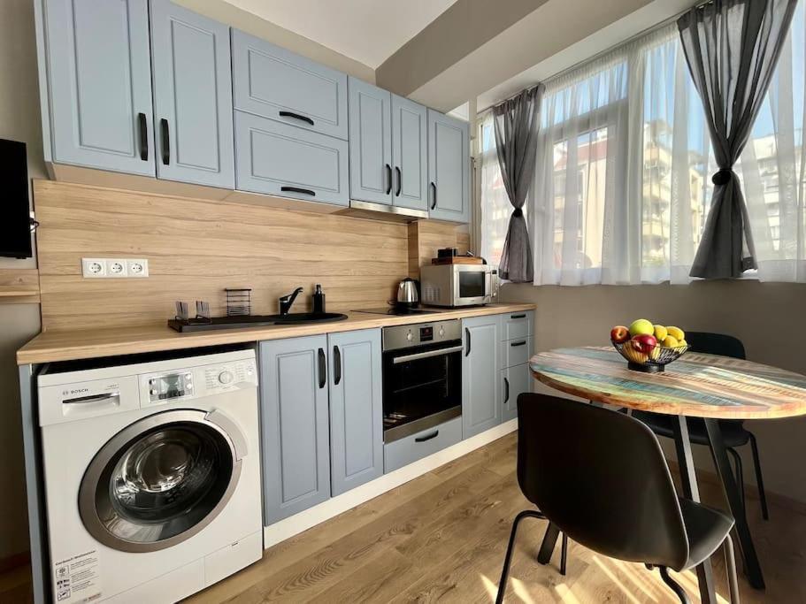 Sea Garden Apartment Бургас Экстерьер фото
